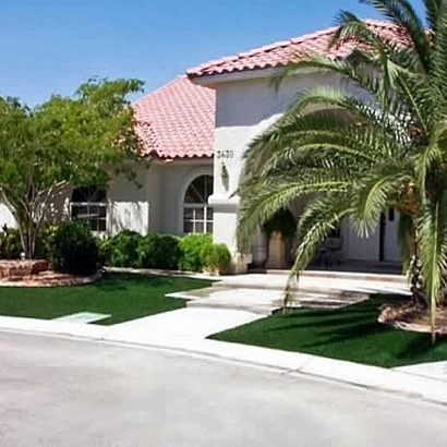 Backyard Putting Greens & Synthetic Lawn in Arizona Village, Arizona