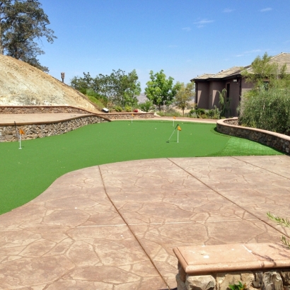 Faux Grass Peeples Valley, Arizona Home Putting Green, Backyards