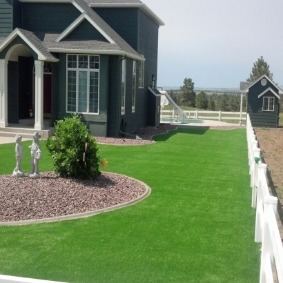 Backyard Putting Greens & Synthetic Lawn in Arizona Village, Arizona