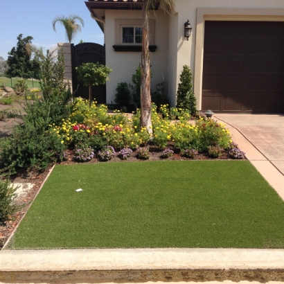 Backyard Putting Greens & Synthetic Lawn in Arizona Village, Arizona