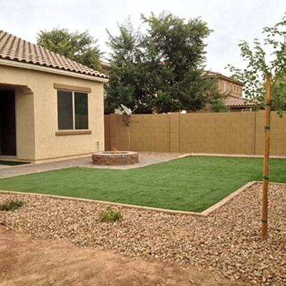 Artificial Grass in Cornfields, Arizona